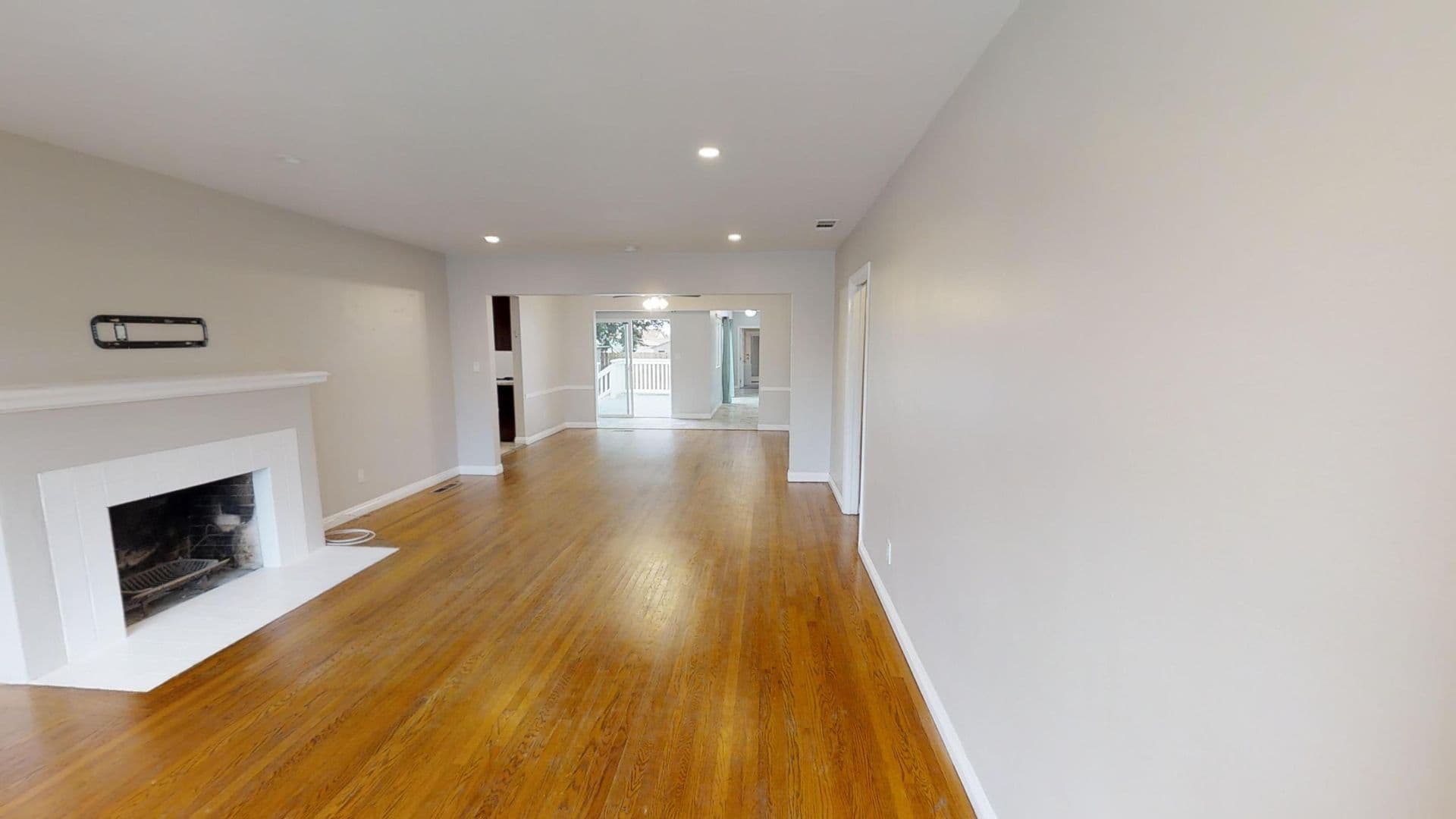 San Diego House: 4940 Rockford Dr