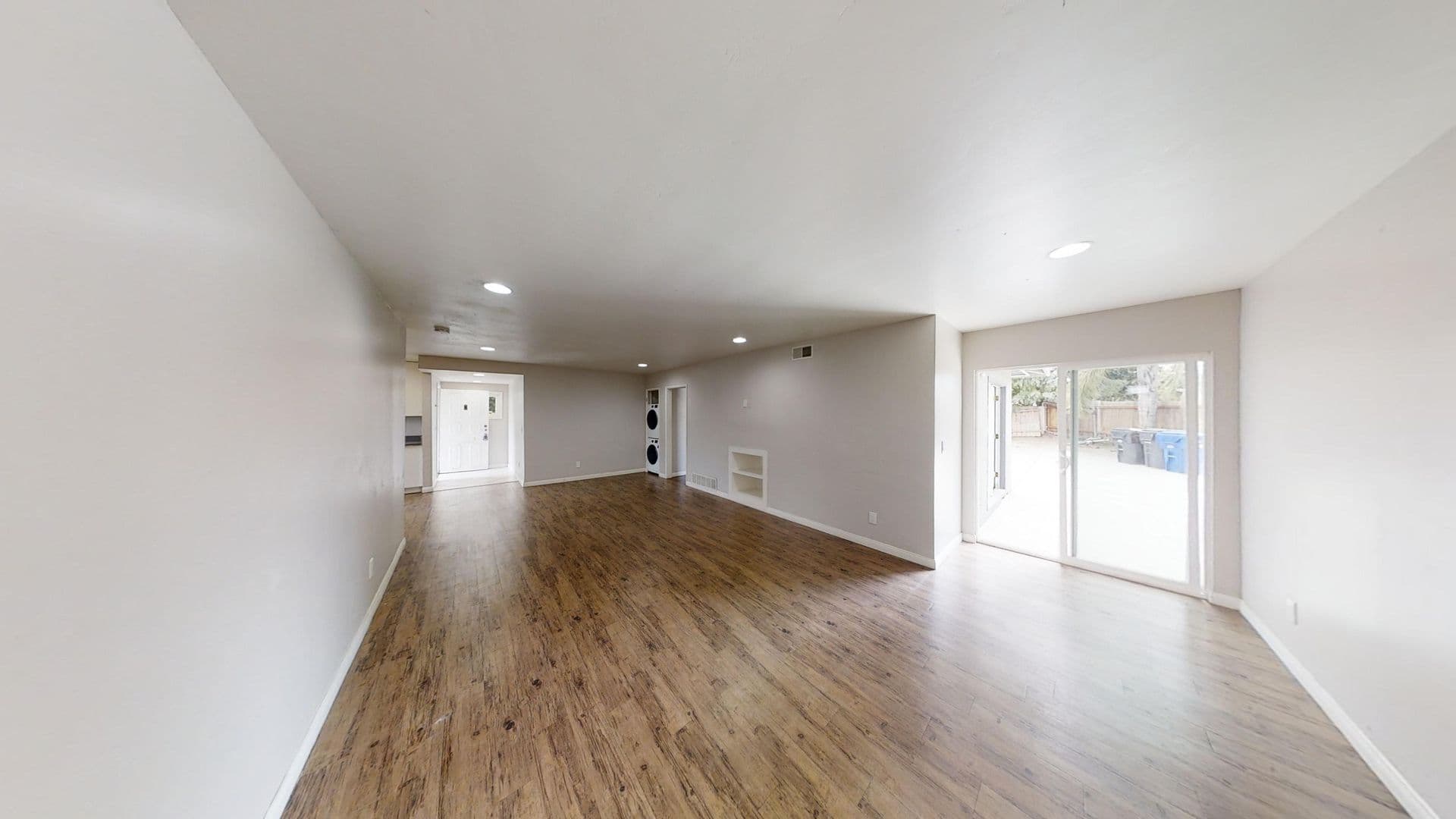 San Diego House: 5216 E Falls View Dr
