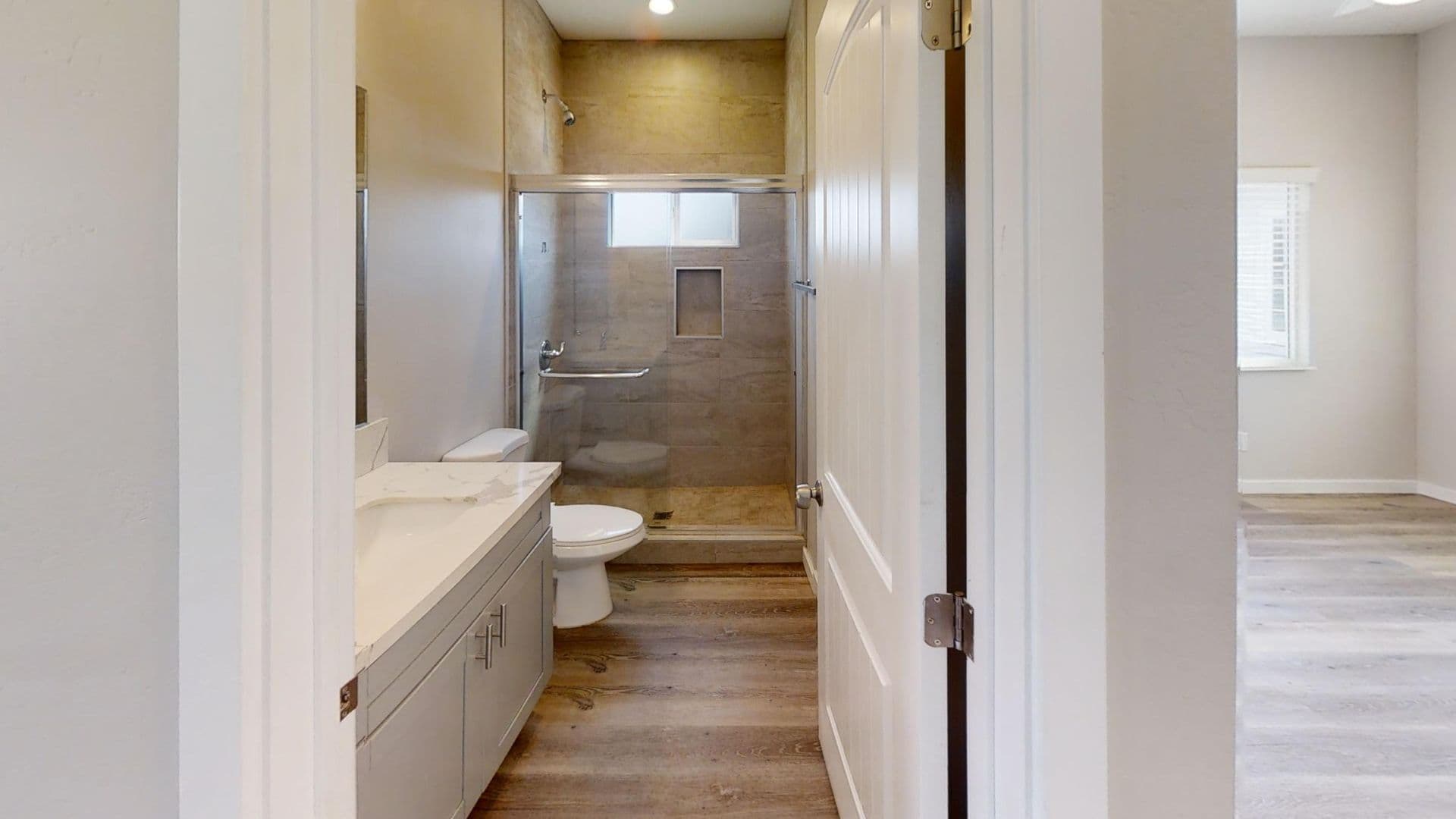 San Diego House: 5327 E Falls View