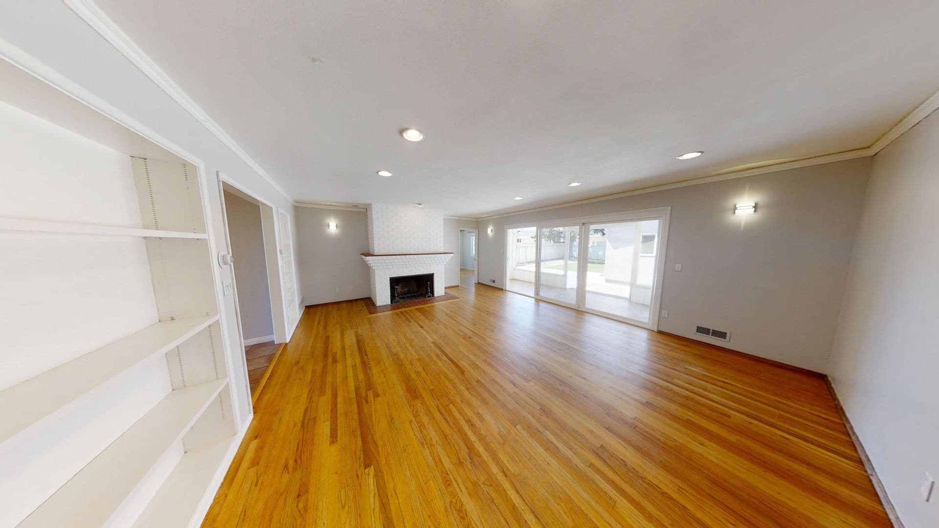 San Diego House: 5640 Dorothy Way