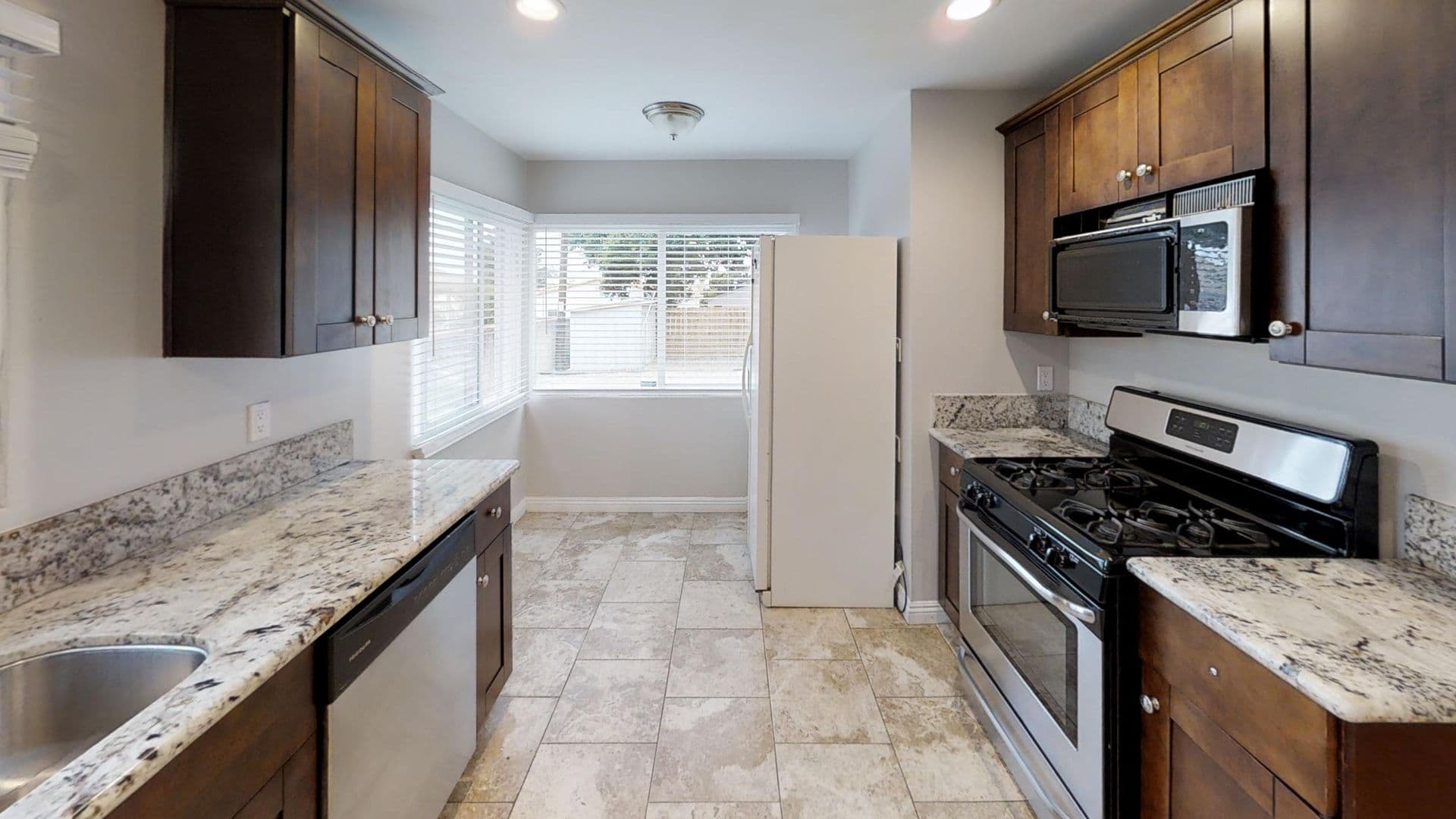 San Diego House: 4940 Rockford Dr