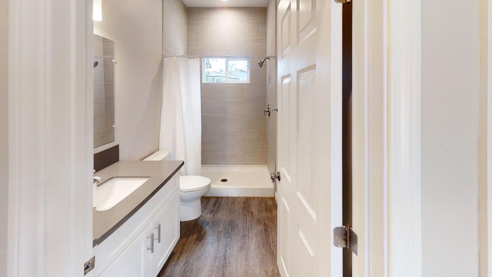 San Diego House: 5214 E Falls View Dr