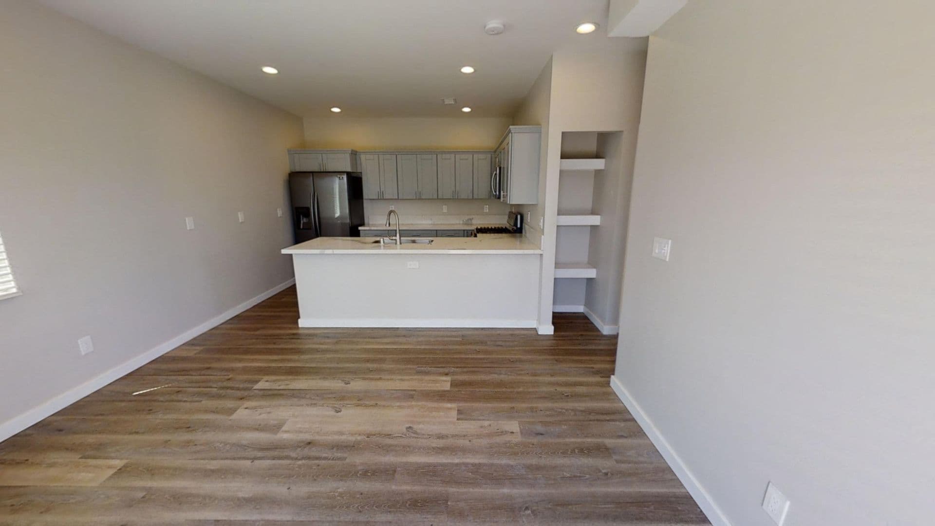 San Diego House: 5327 E Falls View