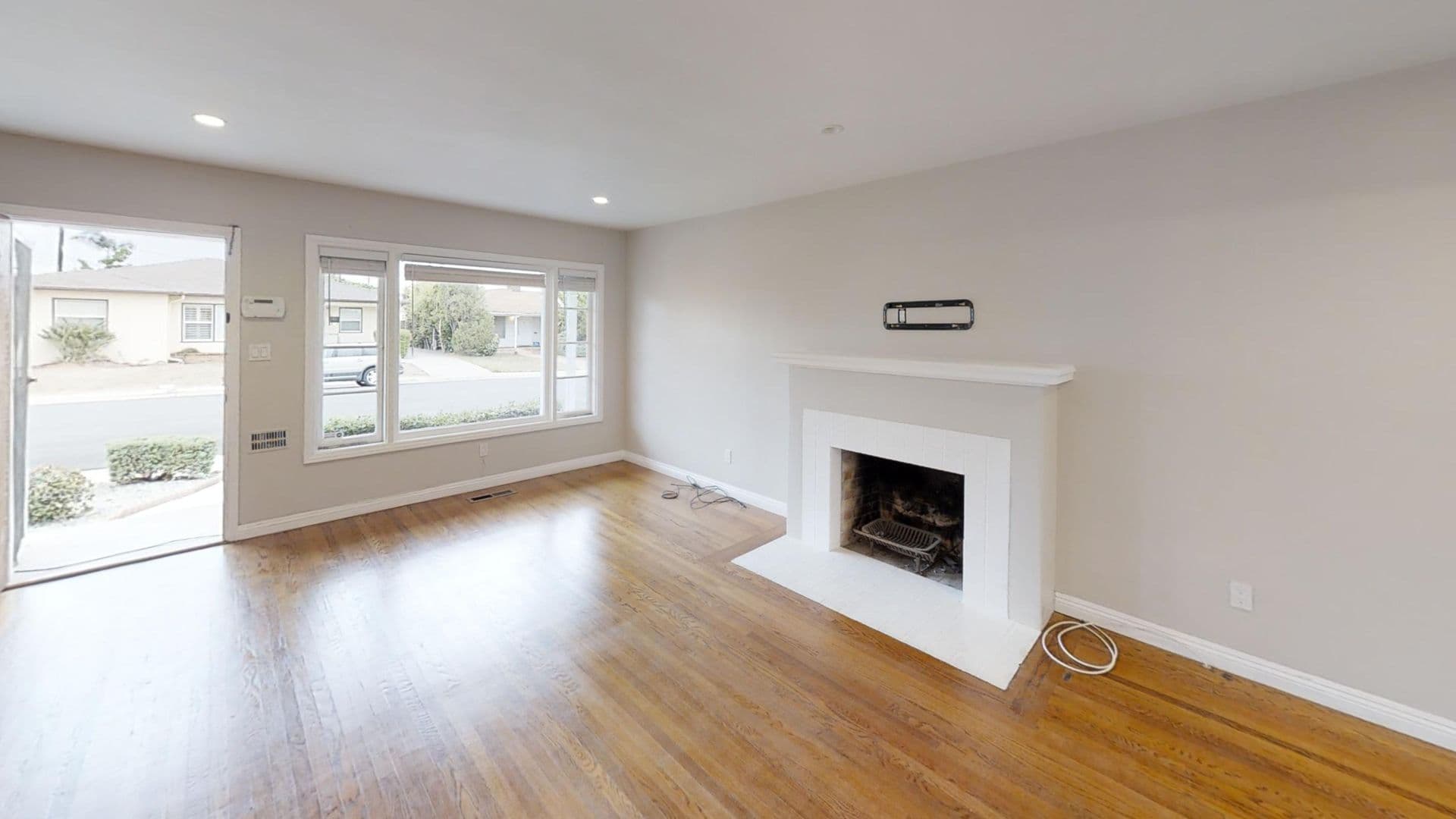 San Diego House: 4940 Rockford Dr