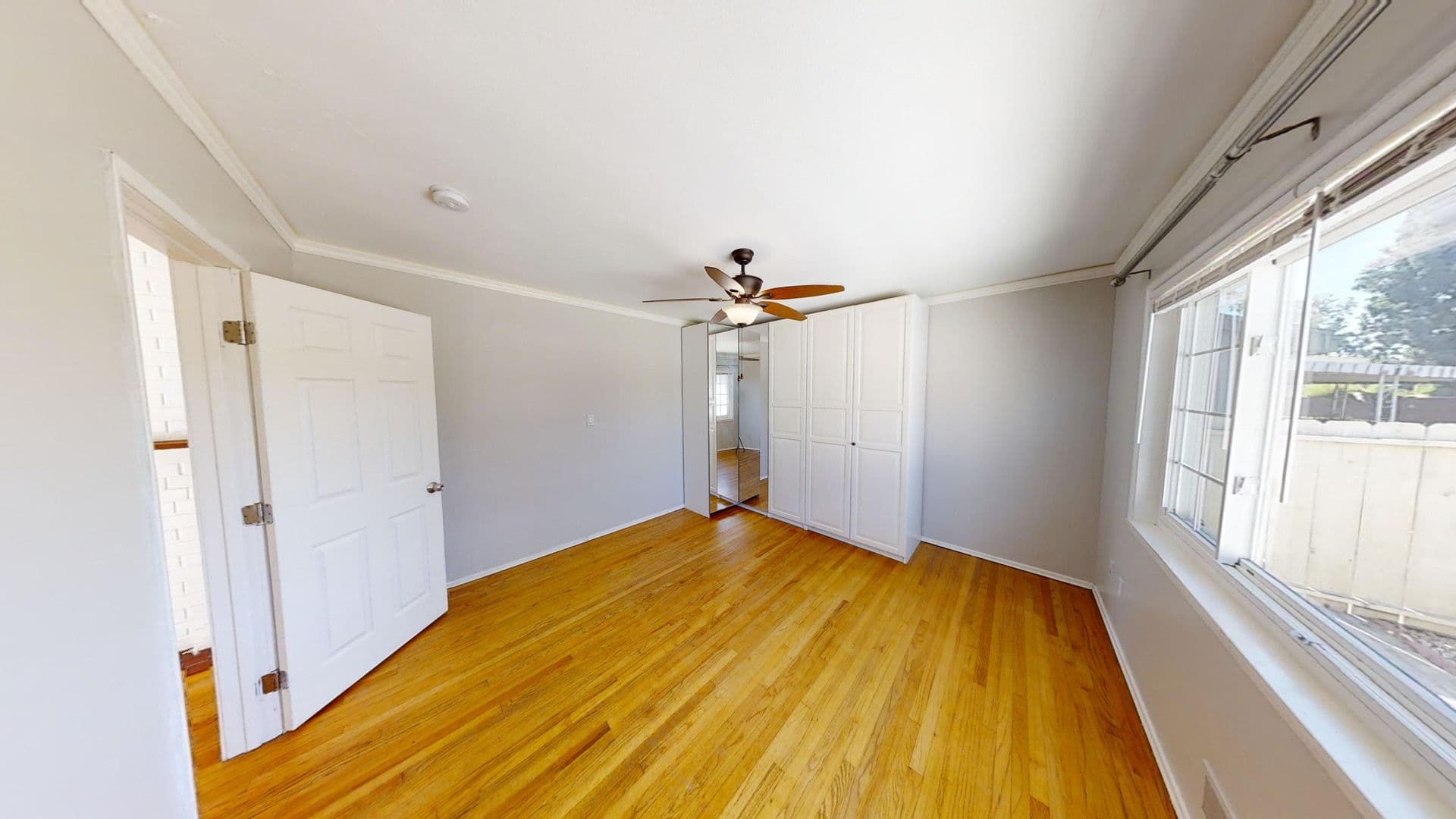 San Diego House: 5640 Dorothy Way