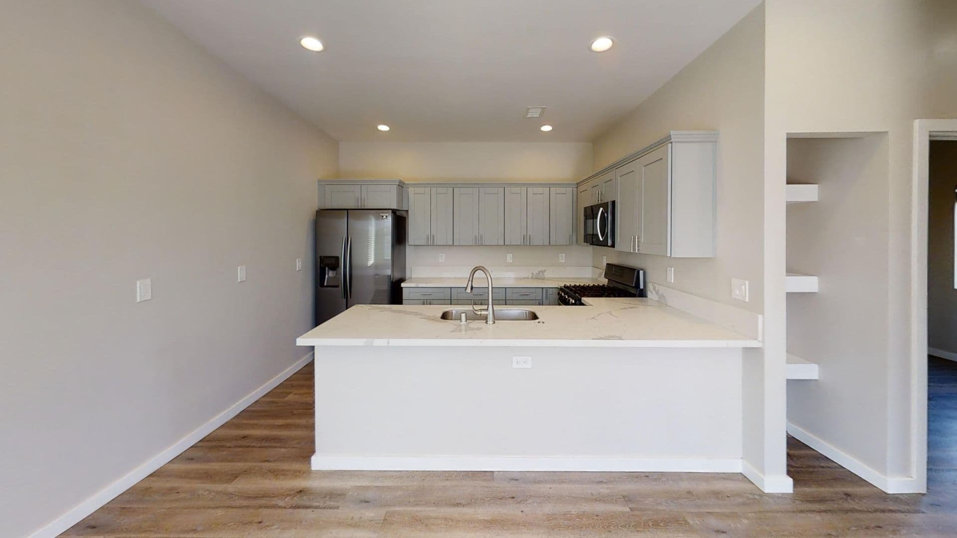 San Diego House: 5327 E Falls View