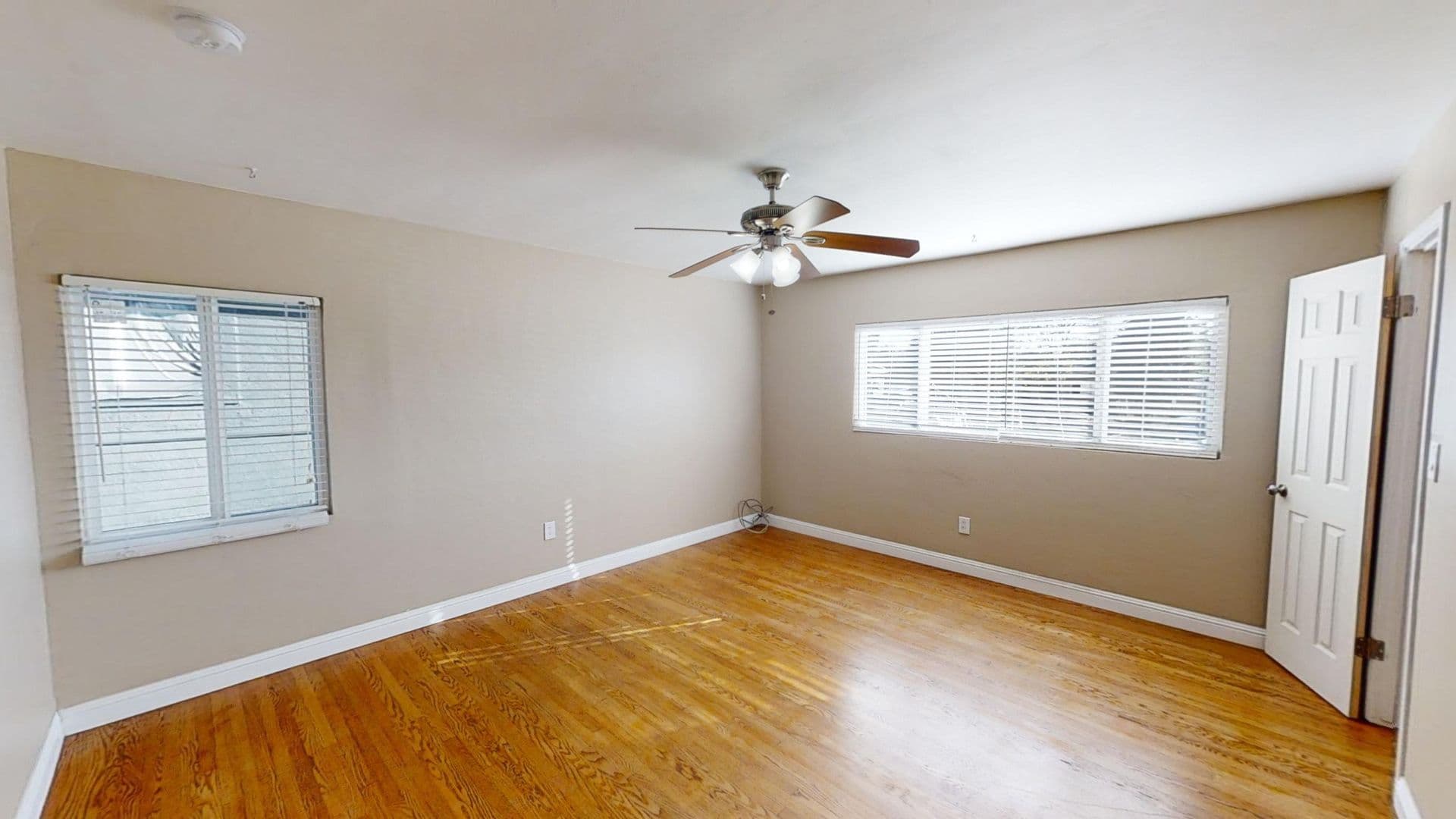 San Diego House: 5339 W Falls View Dr