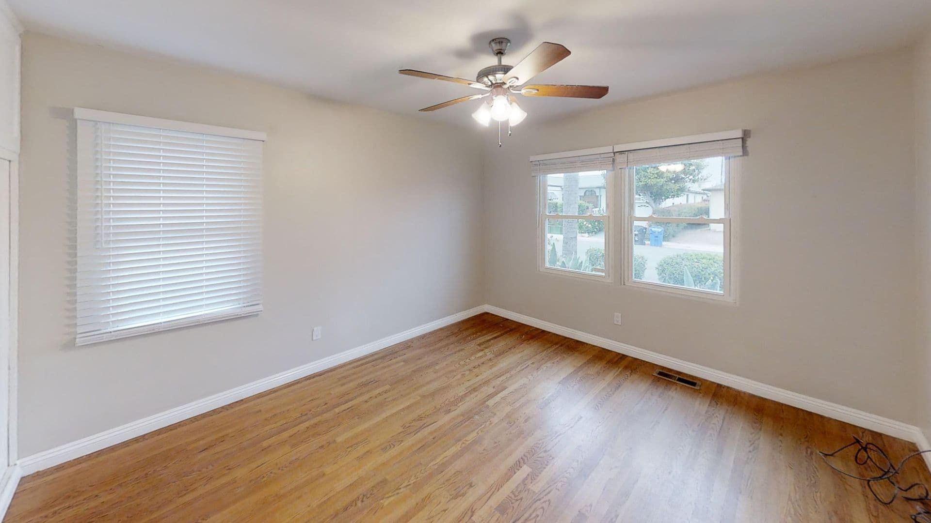 San Diego House: 4940 Rockford Dr
