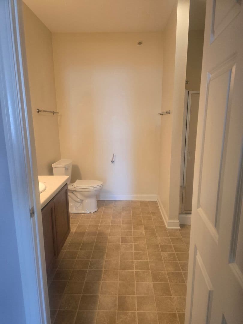 Kenosha Apartment: 1923 63rd St