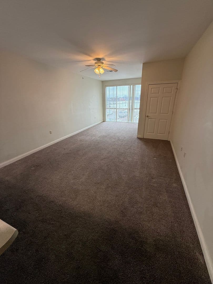 Kenosha Apartment: 1923 63rd St