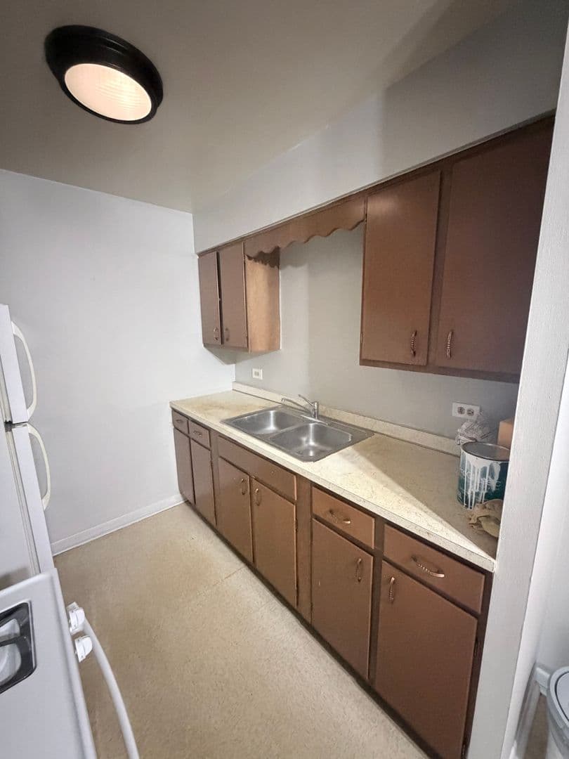 Villa Park Apartment: 317 & 320 N. Harvard Ave