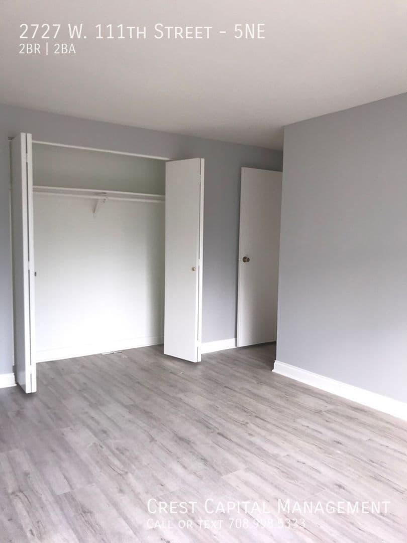 Chicago Apartment: 2727 W 111th St