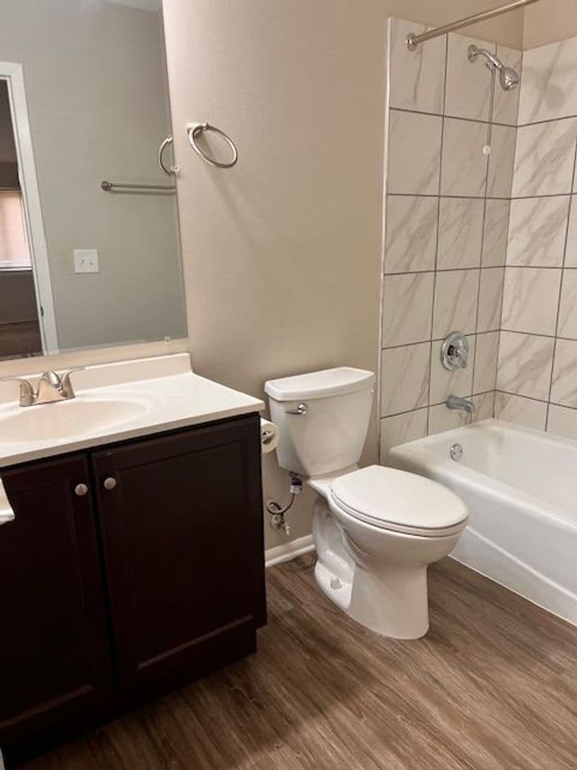 Chesterton Apartment: 1009 Scarborough Ct