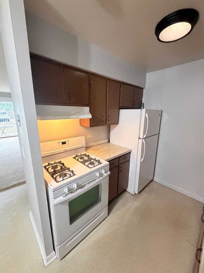Villa Park Apartment: 317 & 320 N. Harvard Ave