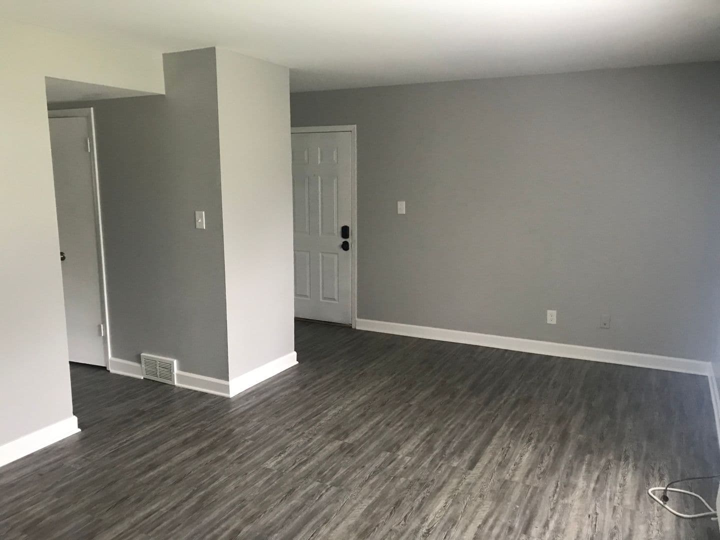 Valparaiso Apartment: 156-364 Mayfield Ave