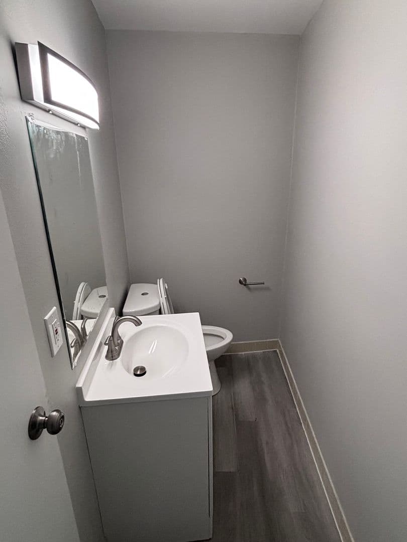 Kenosha Apartment: 5947 7th Ave