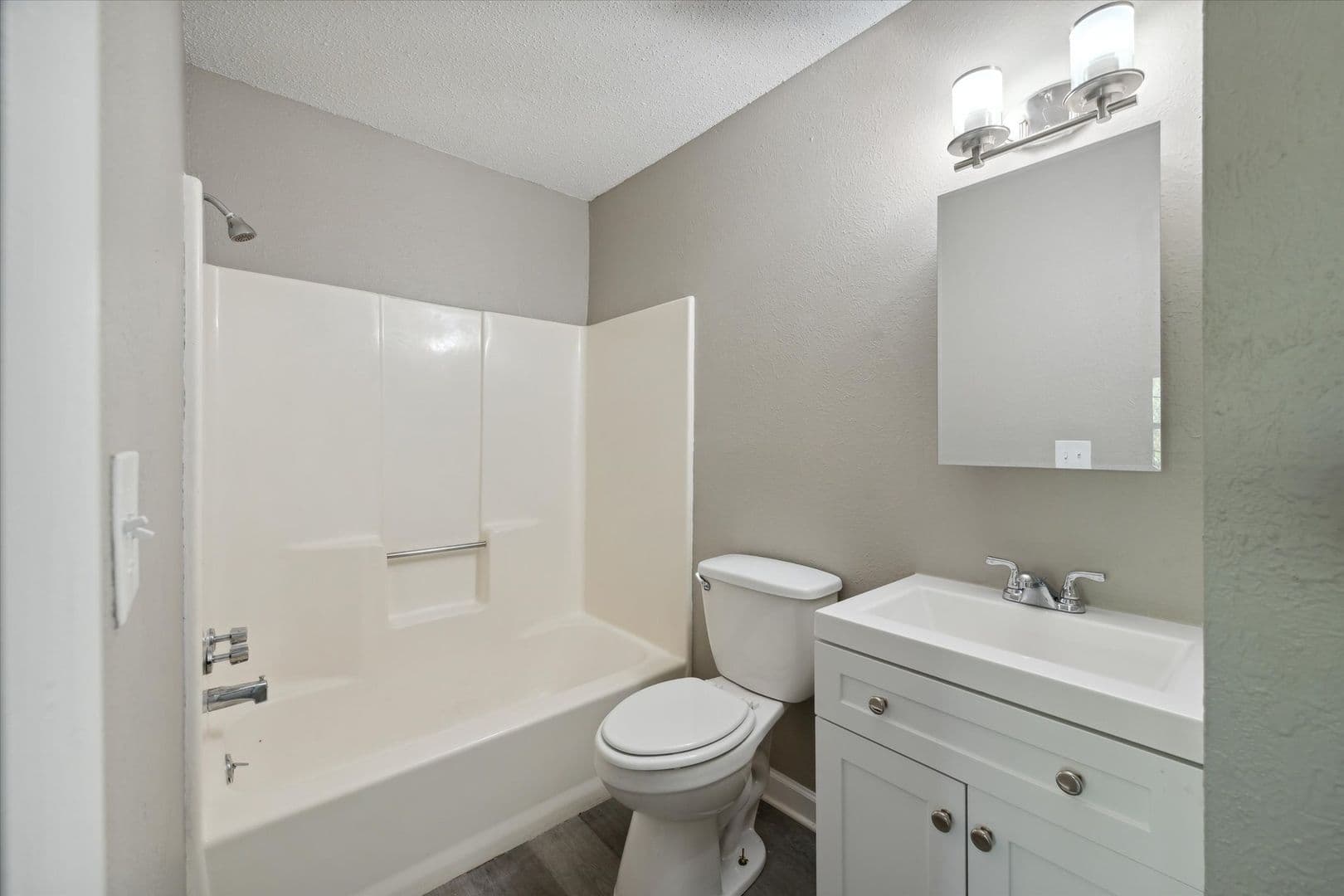 Toledo Apartment: 4103-11 Harvest Ln