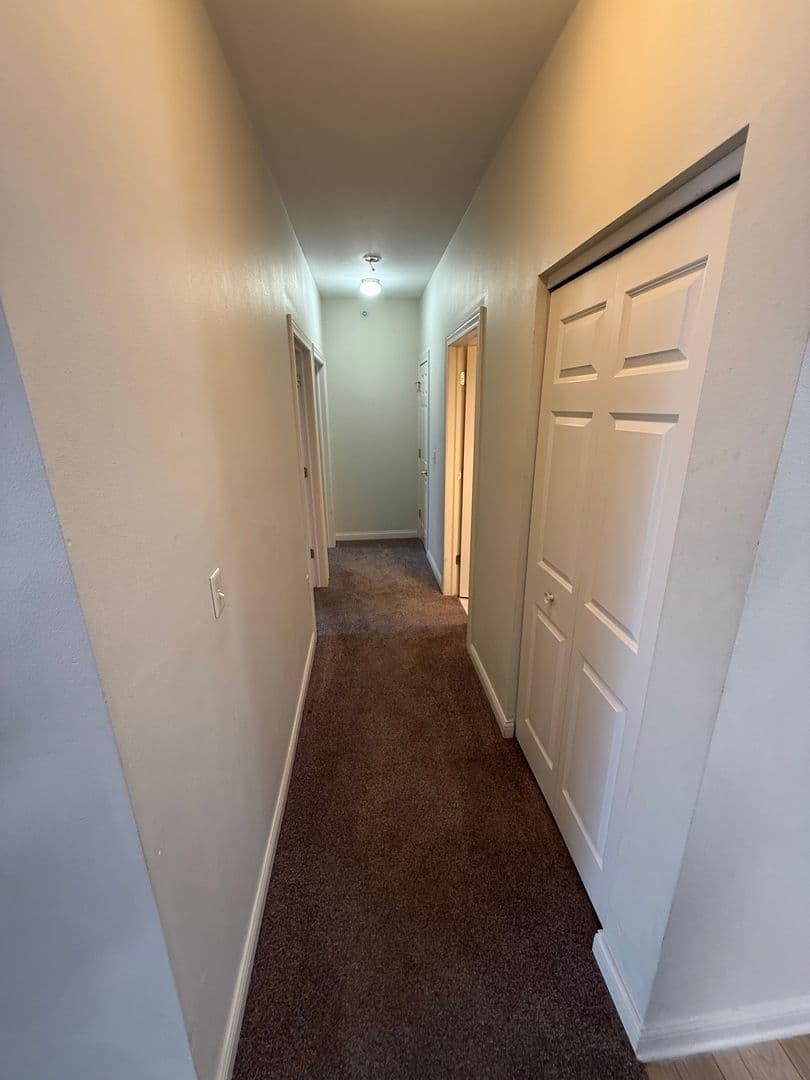 Kenosha Apartment: 1923 63rd St