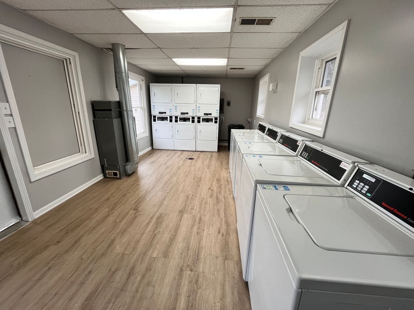 Valparaiso Apartment: 156-364 Mayfield Ave