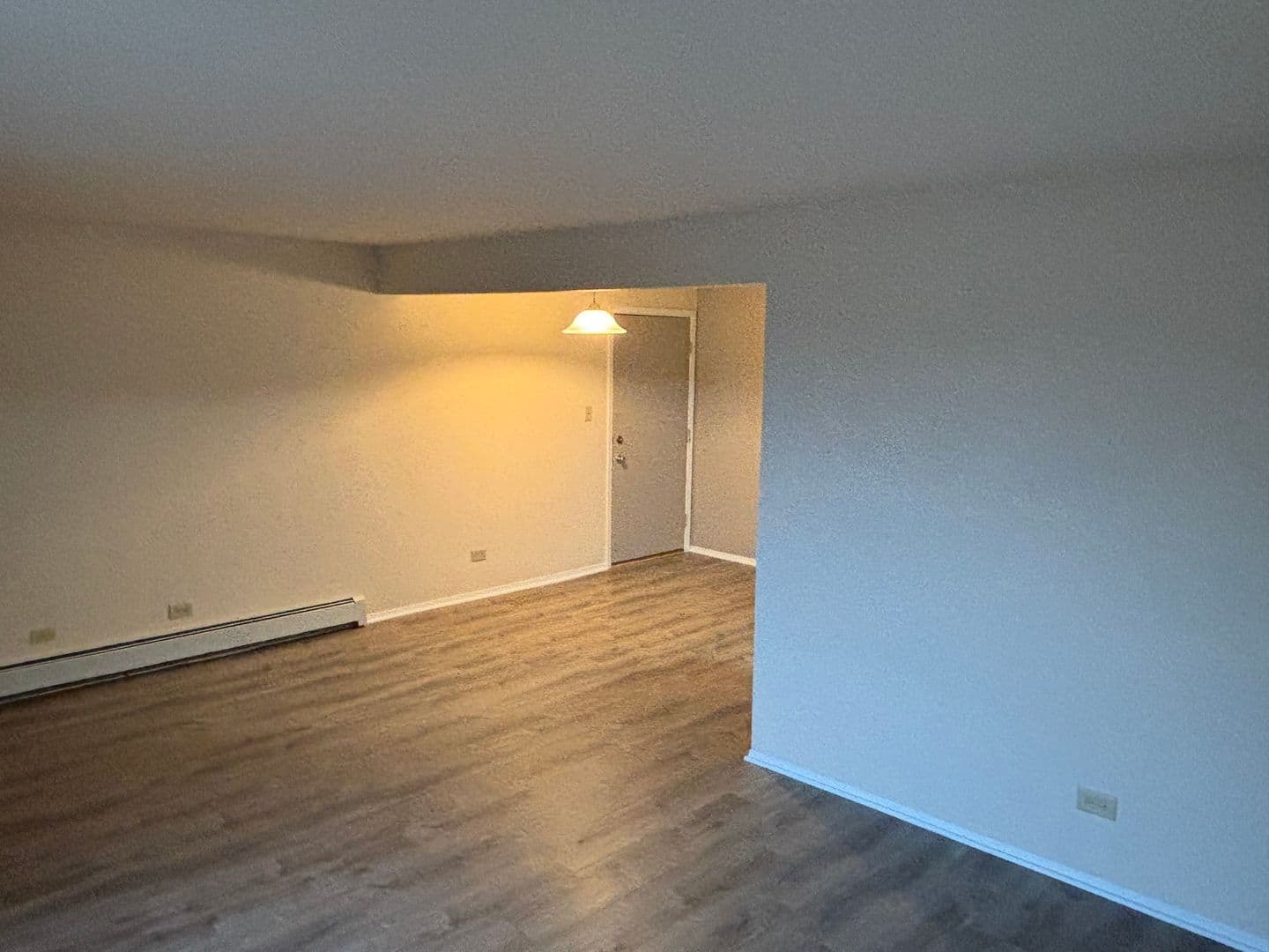 Orland Hills Apartment: 16005 Applewood Lane