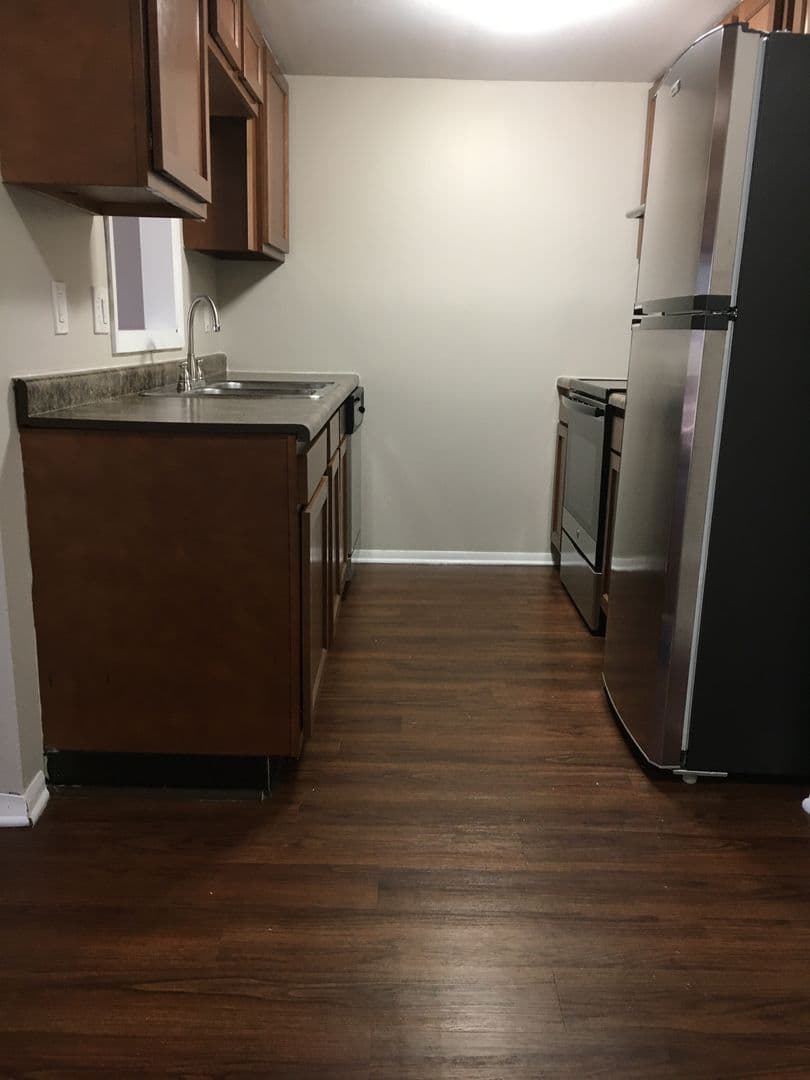 Chesterton Apartment: 1143 Abbey Lane