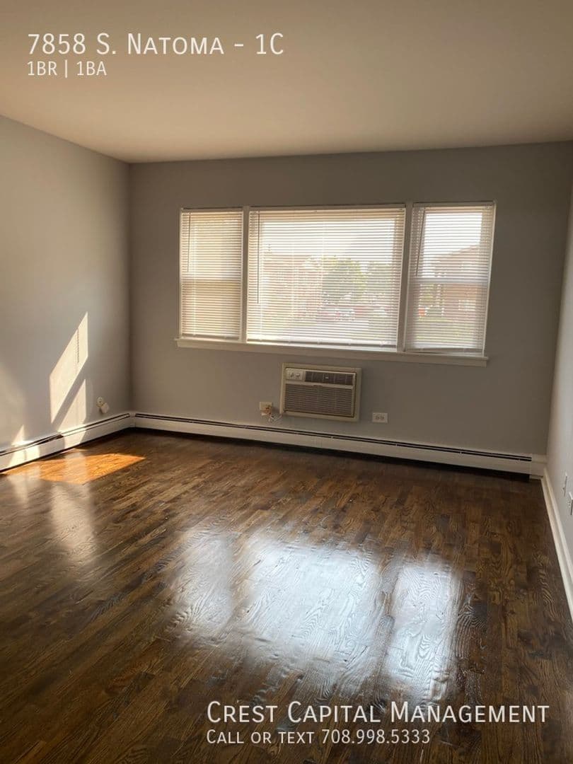 Burbank Apartment: 7858 S Natoma Ave