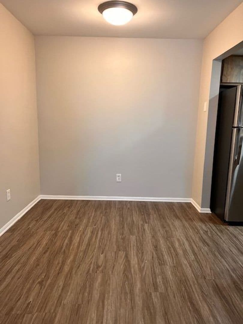 Chesterton Apartment: 1009 Scarborough Ct