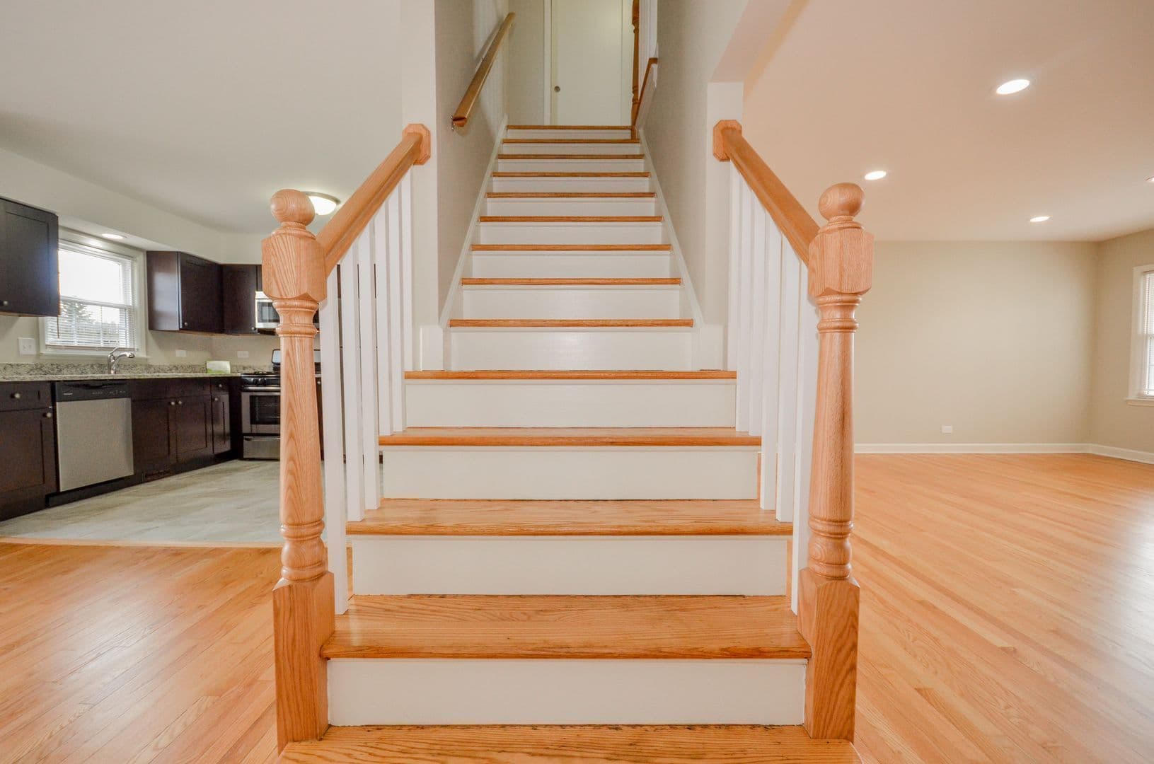 Mt Prospect Apartment: 3021-31 Lynn Court