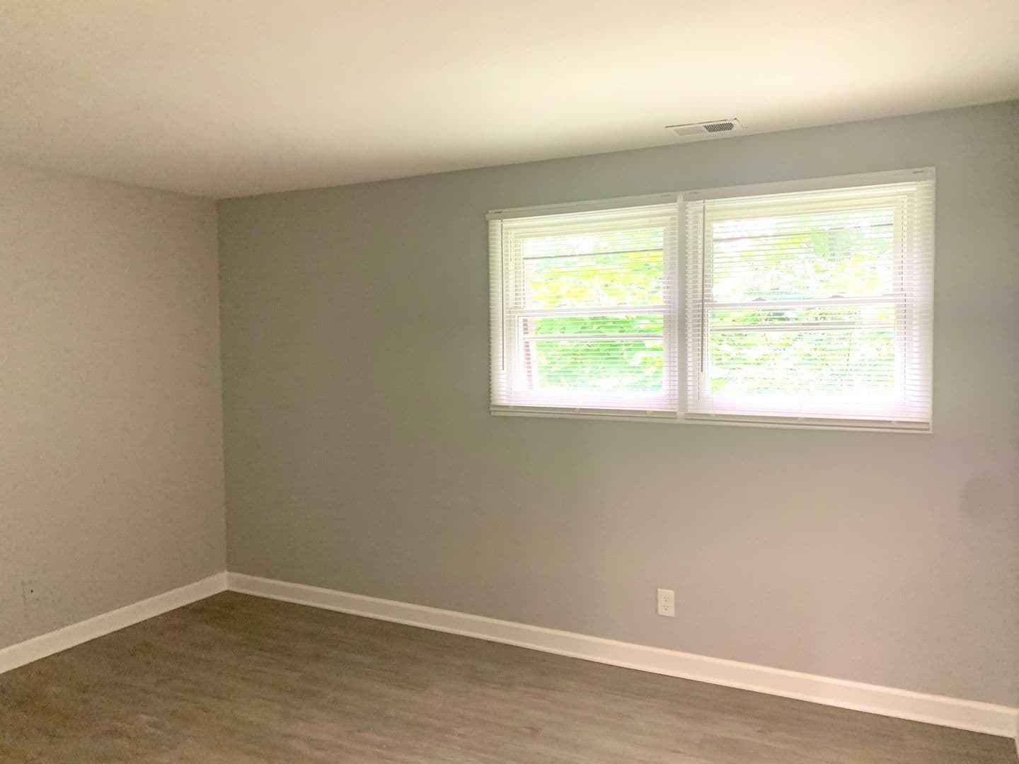 Valparaiso Apartment: 156-364 Mayfield Ave