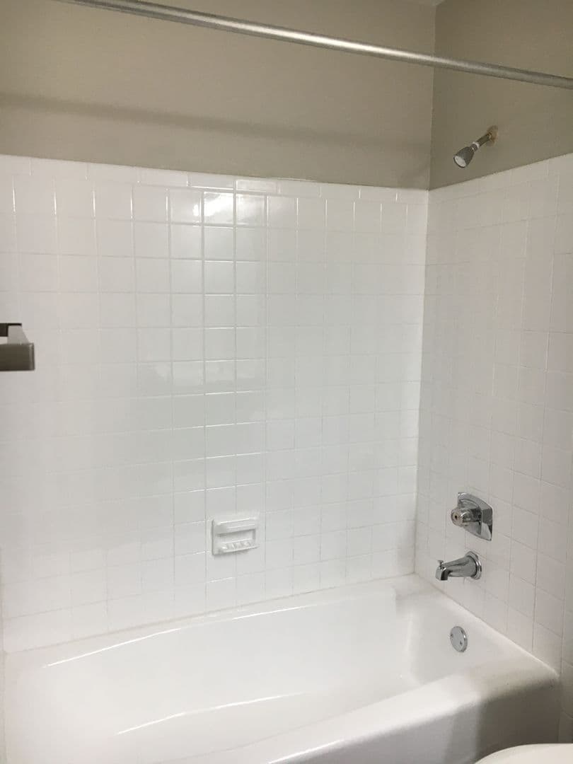 Chesterton Apartment: 1143 Abbey Lane