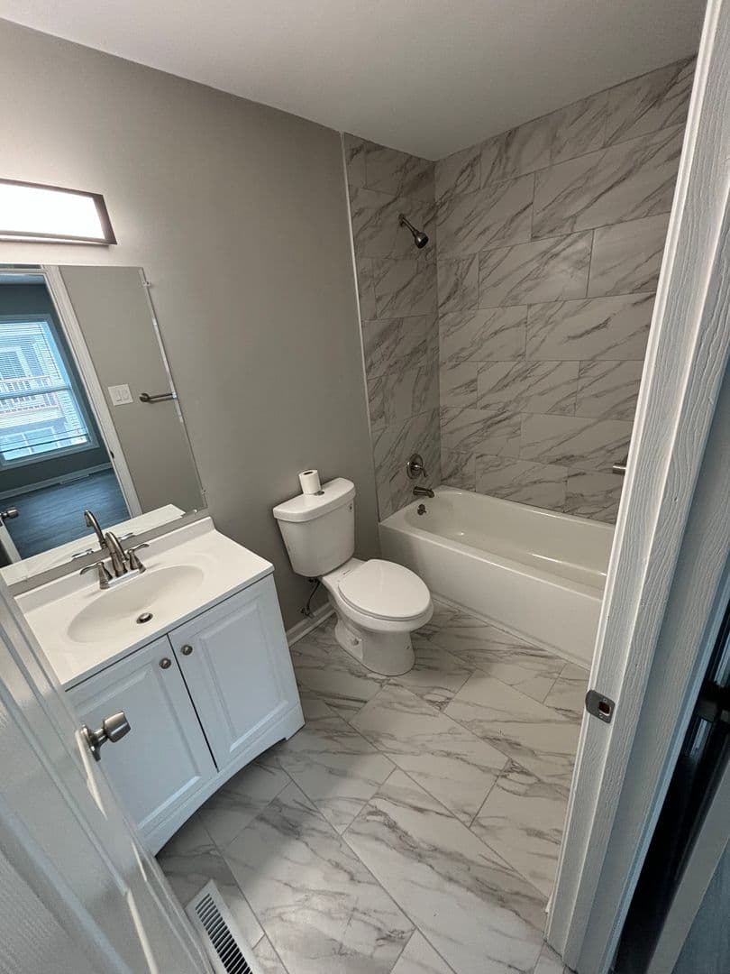 Antioch Apartment: 760-764 Main St