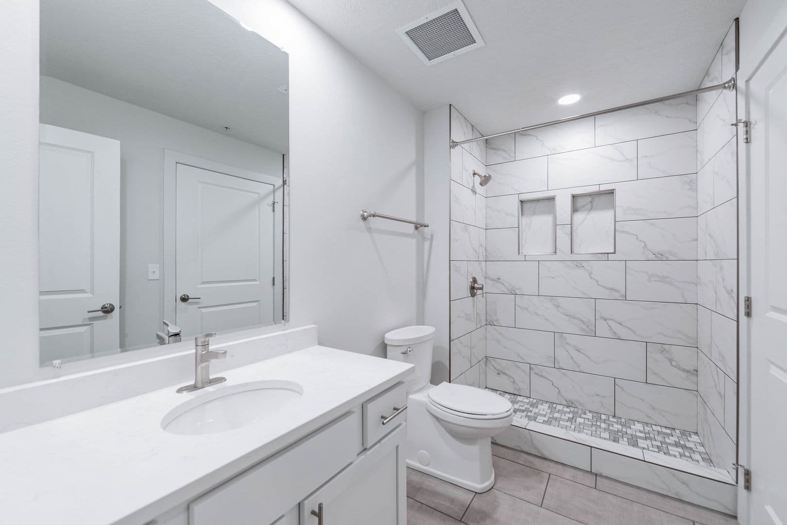 Sioux Falls Apartment: 122 S. Phillips Ave