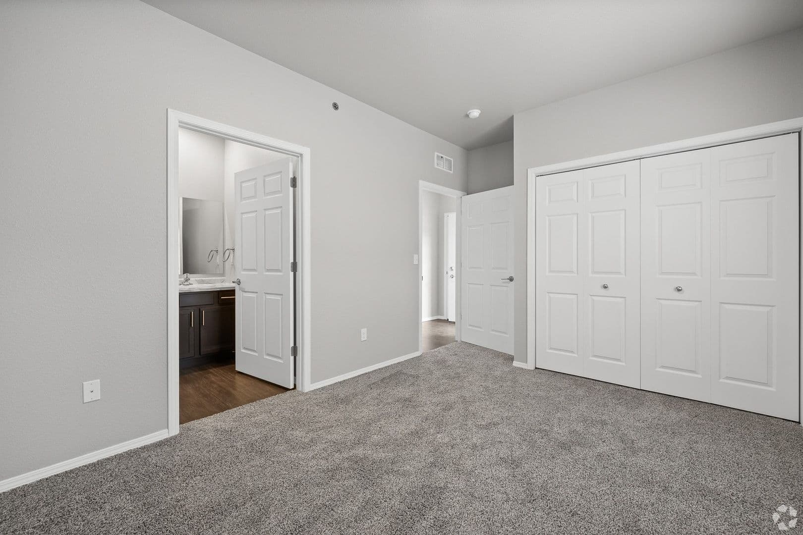 Rapid City Apartment: 1900 Fox Road