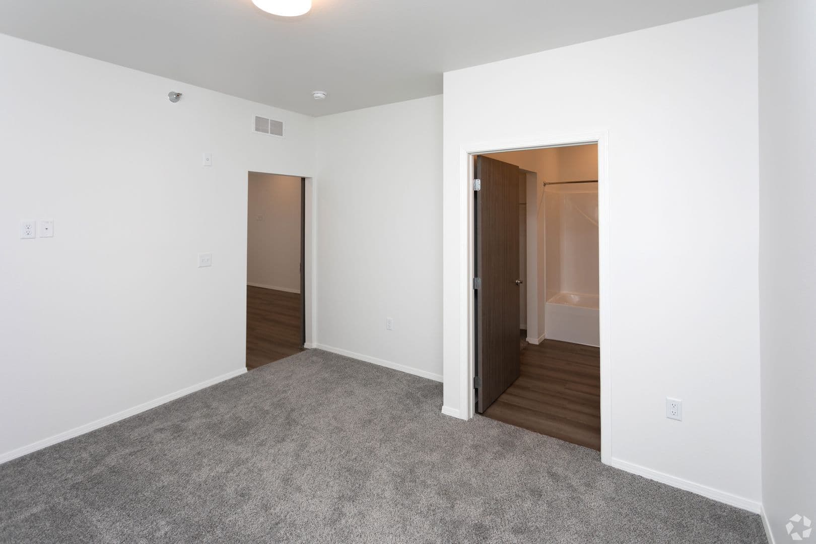 Sioux Falls Apartment: 601 W 86th Street
