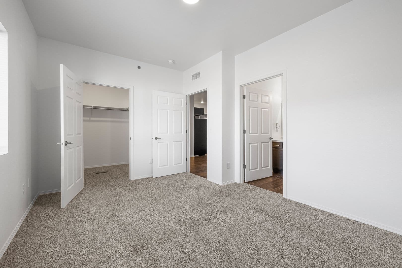 Rapid City Apartment: 1900 Fox Road
