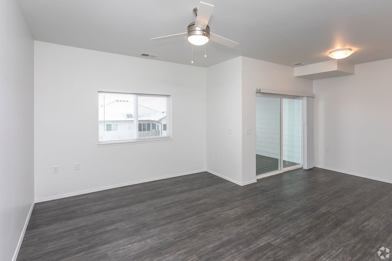 Sioux Falls Apartment: 3909 N Olympia Ave