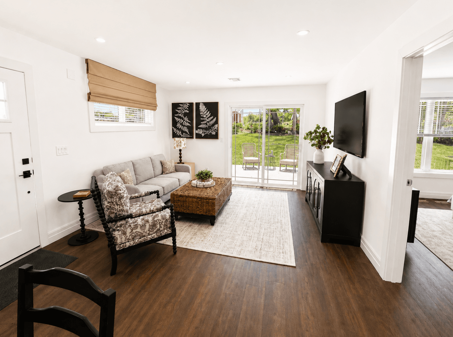 Middle Island Apartment: 64 Daniel Drive