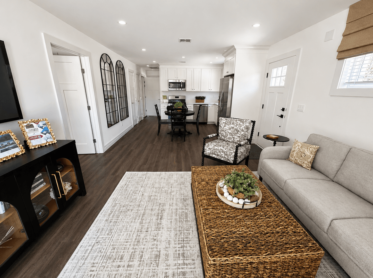 Middle Island Apartment: 64 Daniel Drive