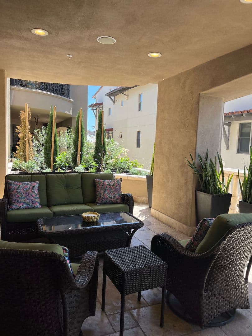 Coronado Condo: 120 C Ave #205