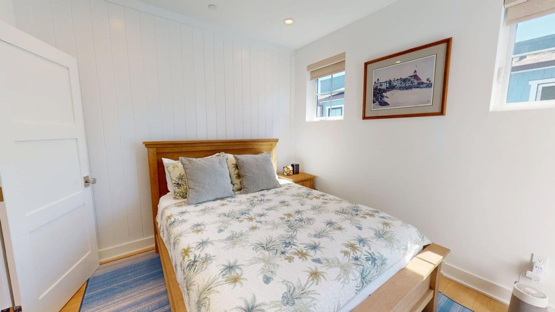 Coronado Townhome: 543 Orange Ave