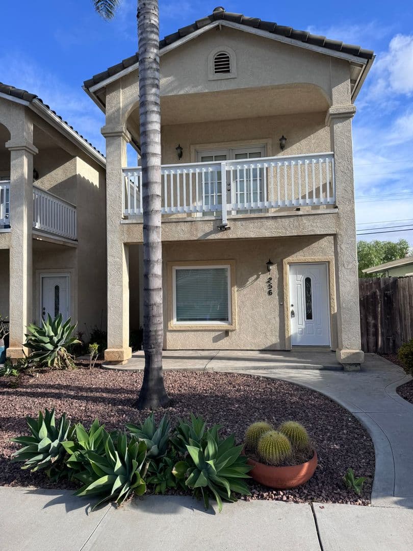 Imperial Beach House: 256 Elm Ave