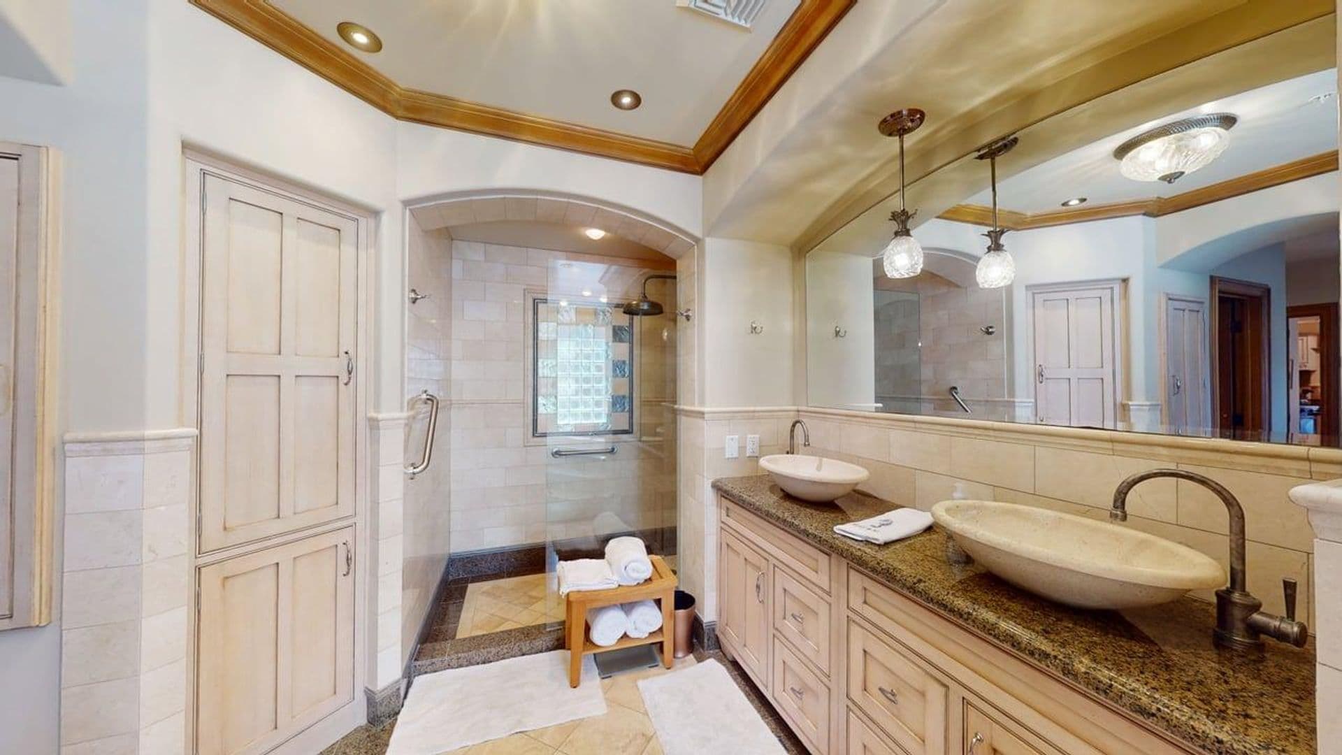 Coronado Condo: 120 C Ave #205