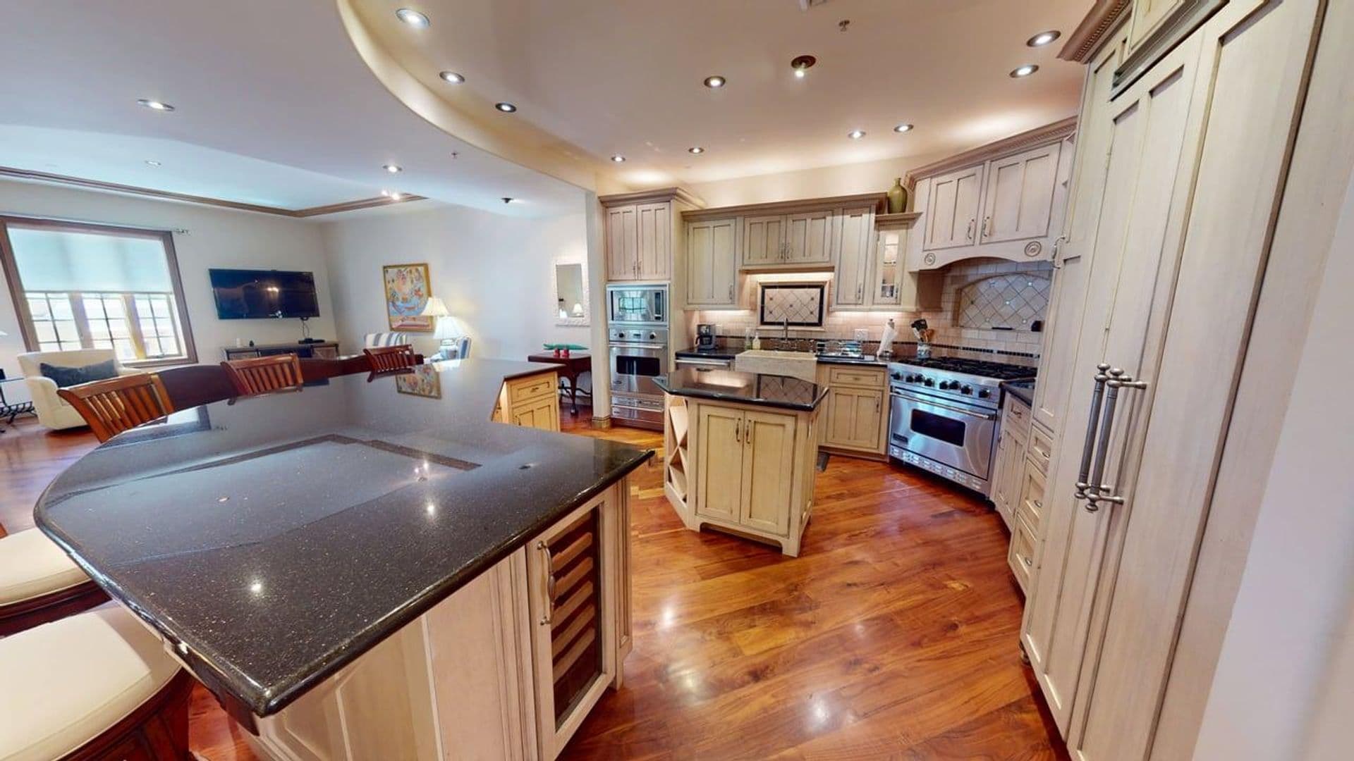 Coronado Condo: 120 C Ave #205