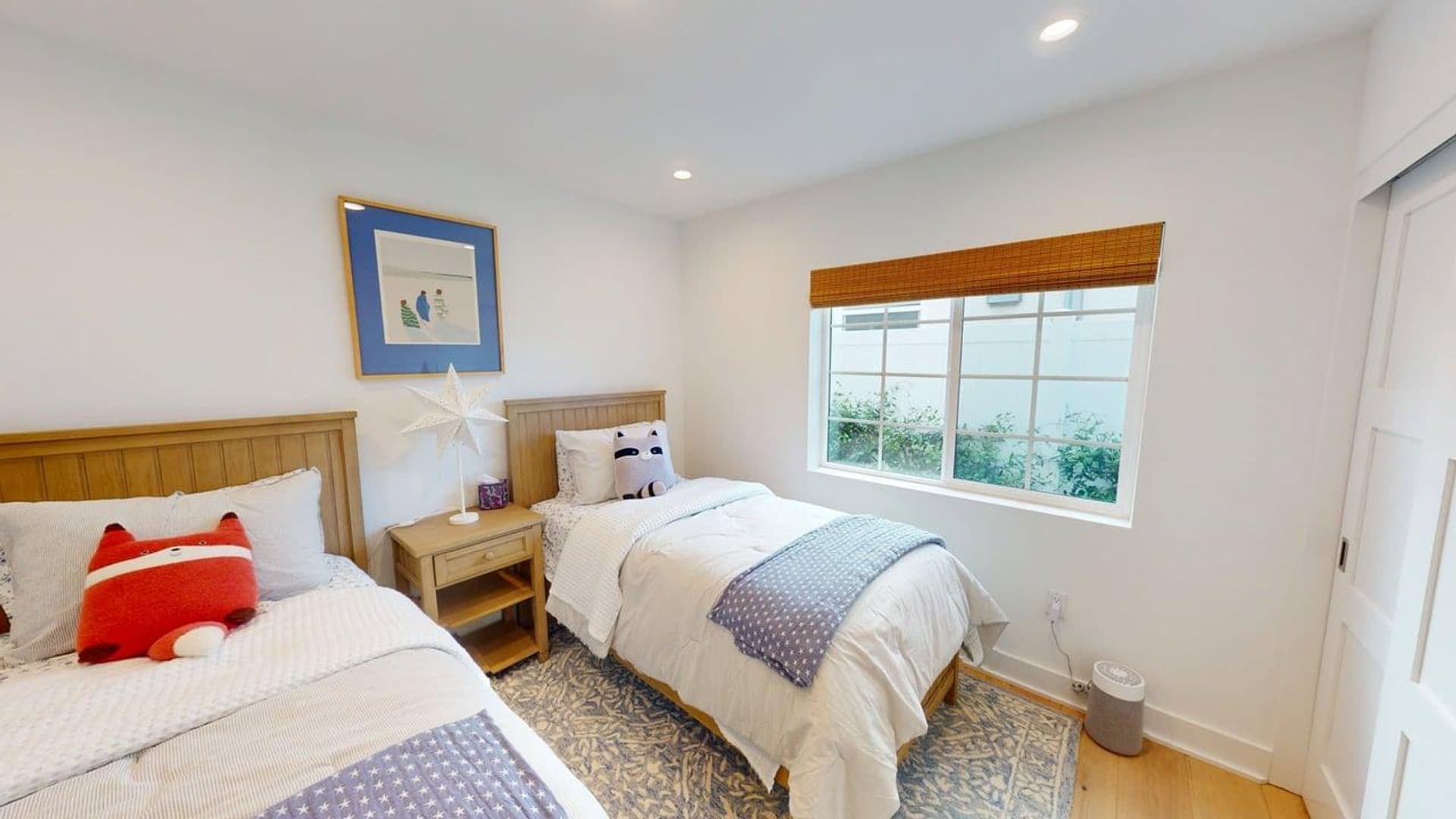 Coronado Townhome: 543 Orange Ave