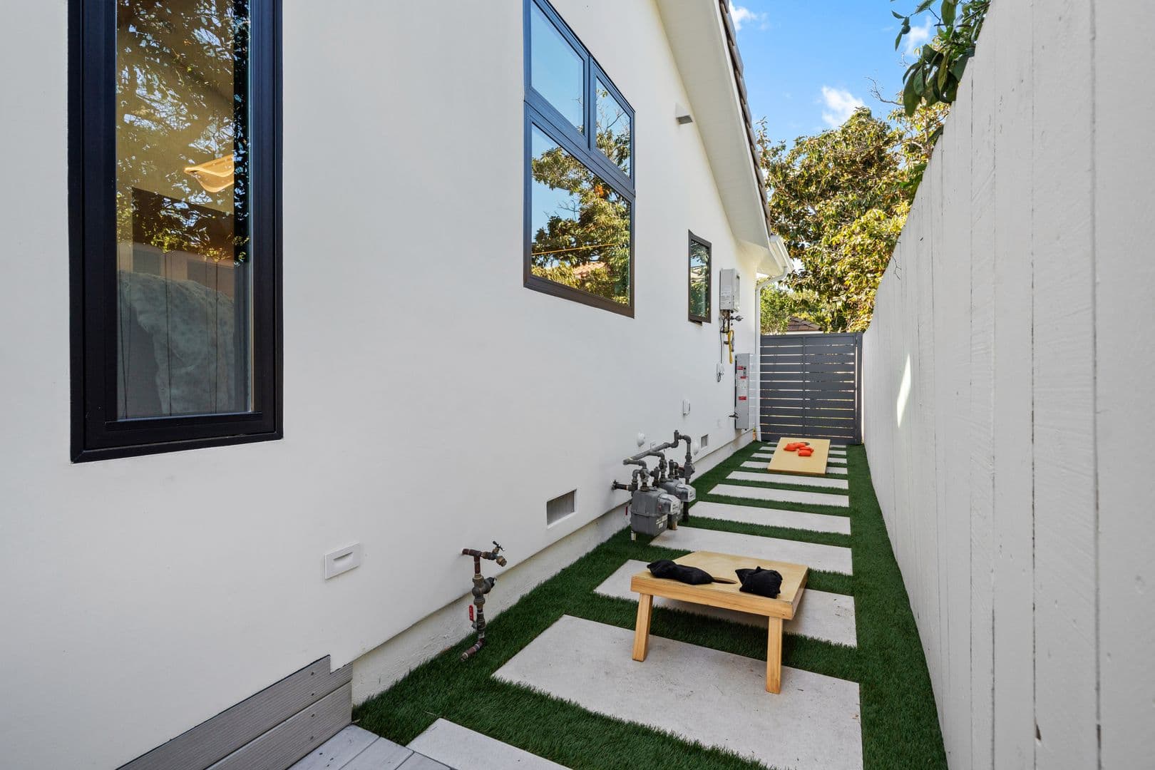 Coronado Townhome: 163 G Ave  - 163 G Ave