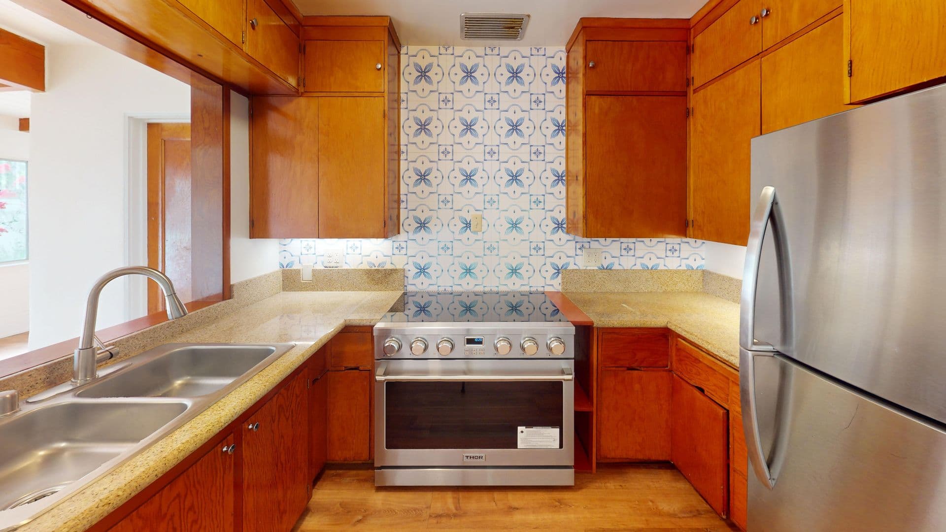 Coronado House: 711 B Ave