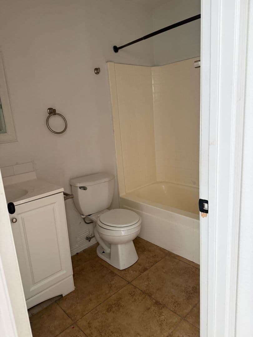 Eloy House: 196 S Picacho Heights Rd