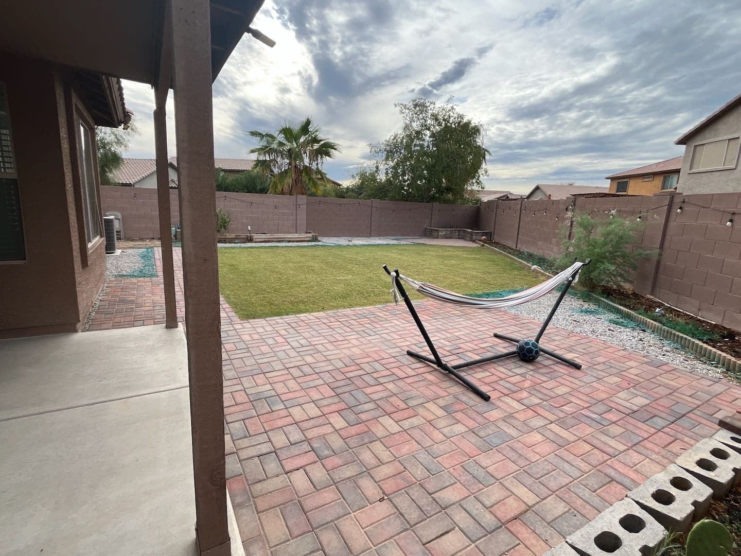 Avondale House: 414 S 112th Dr