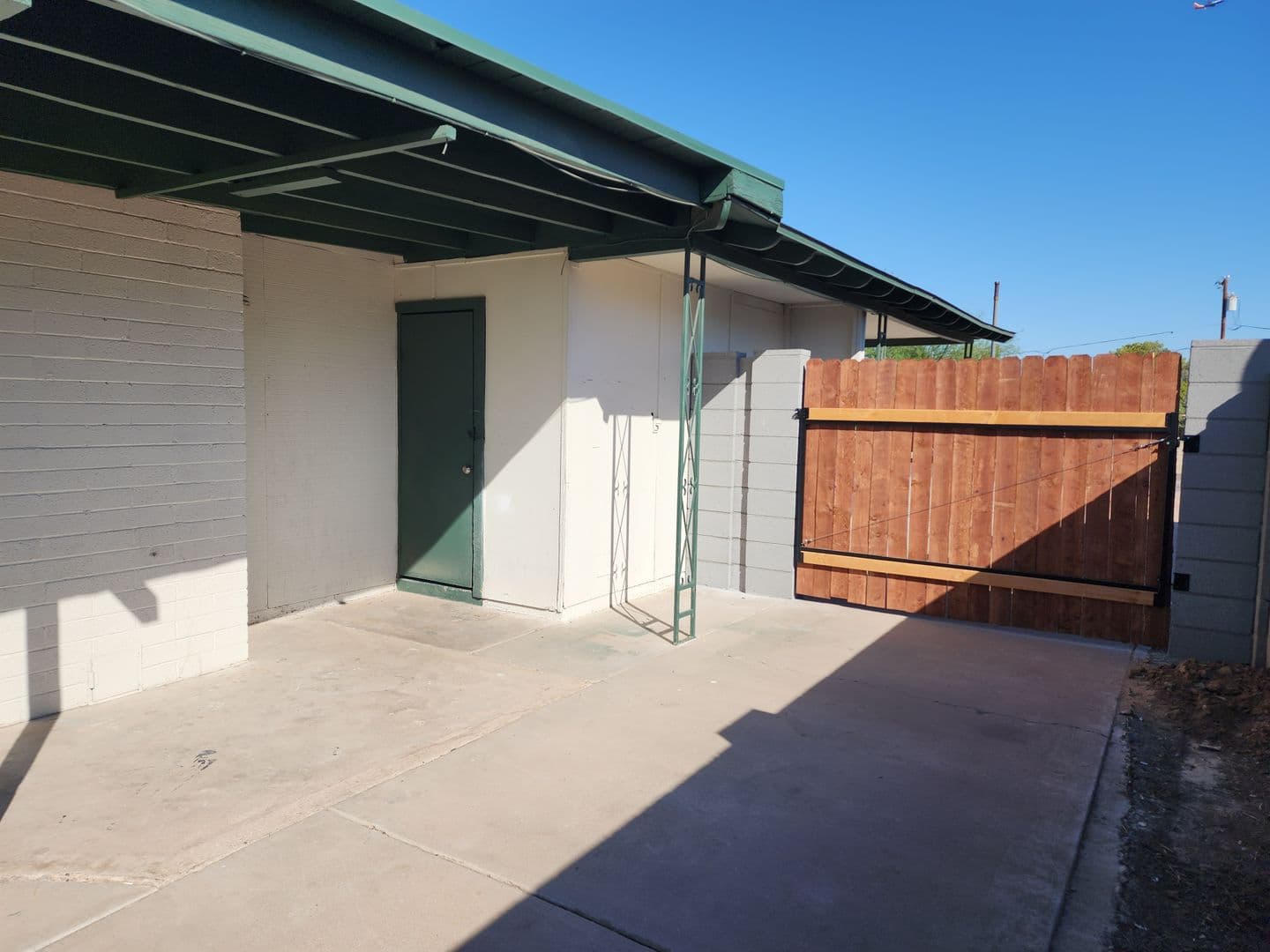 Tempe House: 1041 W. Elna Rae St.