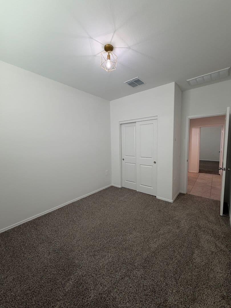Maricopa House: 36202 W San Alvarez Ave